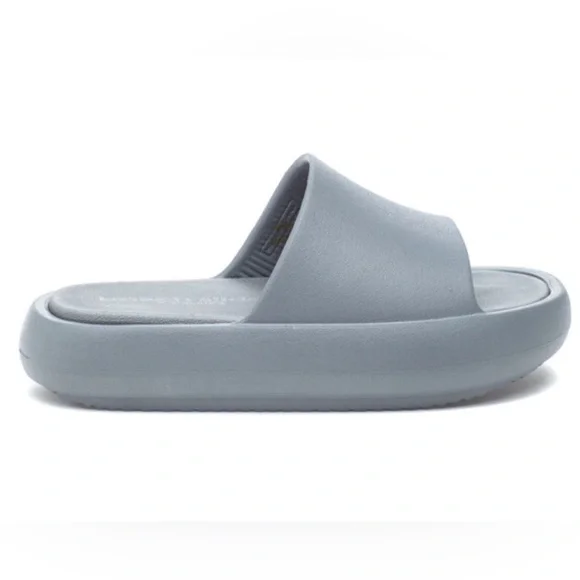 J/SLIDES Beach Slides - Picture 9 of 16